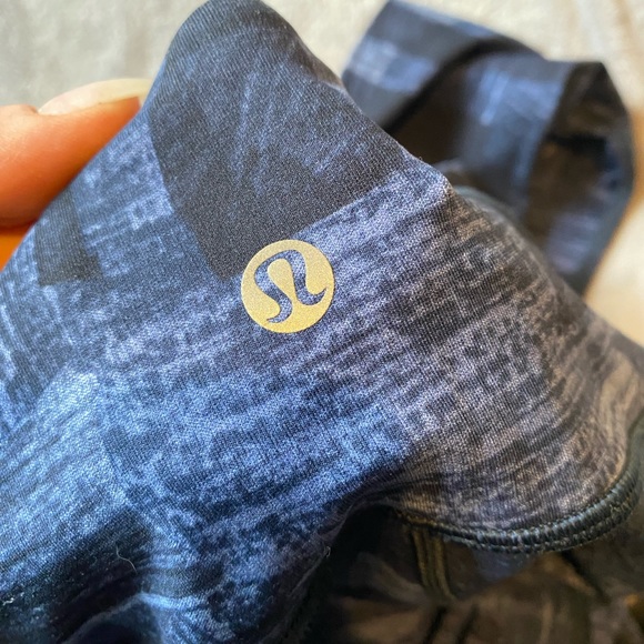 *SOLD* Lululemon Leggings 6 - Picture 9 of 9